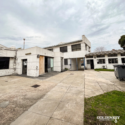 Venta Logística Depósito Y Oficinas Barrio La Blanqueada