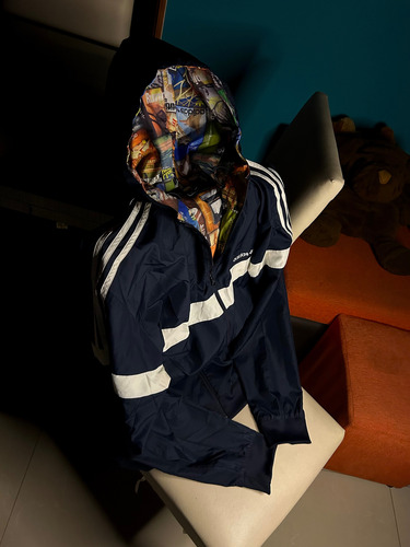 Campera Adidas Bts Logos Reversible (Usado)