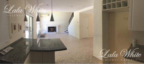 Imagen 6 de 28 de Venta - Casa En Saint Thomas Sur