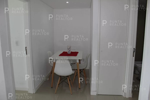 Apto 1 Dorm, + Plus Y Balcón