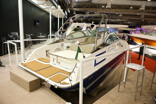 Lancha 260 Open C/ Motor 4.5 Hp Alpha A Gasolina