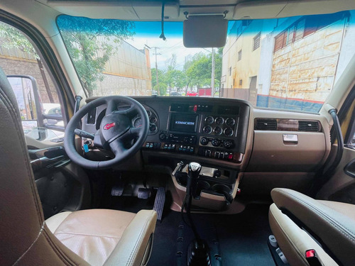 Imagen 10 de 15 de Kenworth T680