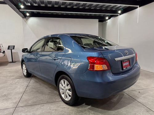 Toyota Yaris 1.5 Premium Sedan At