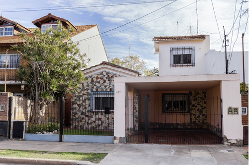 Casa En Venta 6 Amb En San Isidro- Multifamiliar