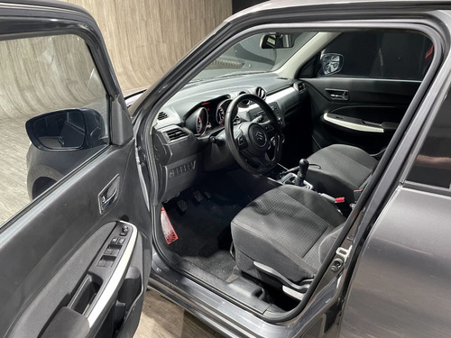 Imagen 6 de 12 de Suzuki Swift Glx 2018 Gris Oscuro Buen Estado