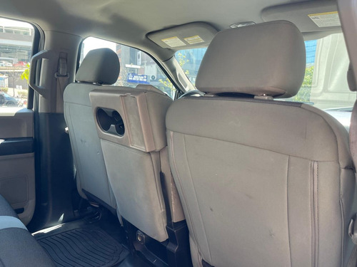 Ford F-150 3.3L XL Doble Cab. 4x2 V6