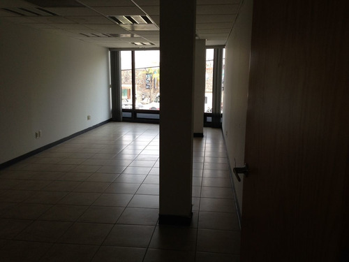 Imagen 12 de 16 de Renta Oficinas 300m Av Zaragoza Qro Cerca De 5 De Febrero