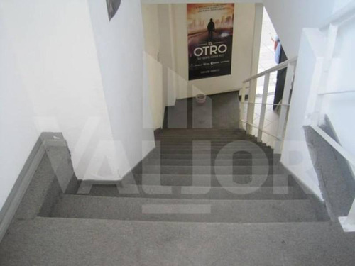 Alvarez Thomas 1800, Deposito Y Local En 2 Plantas C/oficinas Y Salida A Dos Calles!!! Alquilado - Ideal Inversor!!!