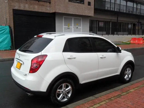 Ssangyong Korando C 2.0 4x4 Diésel Mec. Full E.