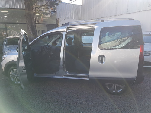 Imagen 17 de 19 de Renault Kangoo Stepway 1.5 1.6 0km Entrega Inmedia 2023 (ga)