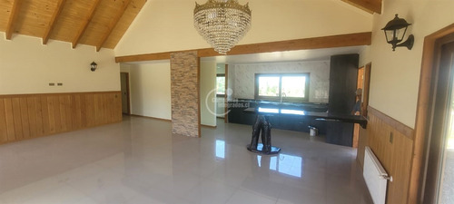 Casa Nueva De 3d-2b En El Condominio Country Pucón