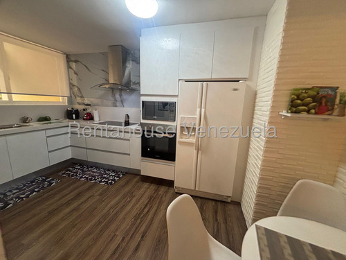 Apartamento En Venta Prados Del Este 25-21644. Jt