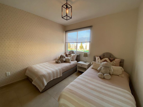 Casa Residencial En Chalco, 3 Recamaras Y 3 Baños .