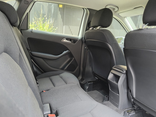 Mercedes Benz B 180