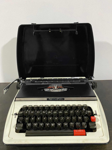 Máquina De Escribir Remington Portable (2 Cintas)