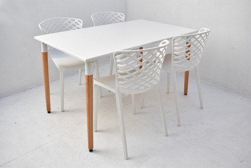 Combo Comedor Eames Mesa 1,40 X 80 Y 4 Sillas Calegari