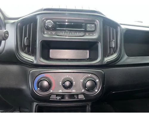RAM 700 1.4 SLT MT