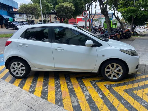 Mazda 2 Modelo 2010 Mecánico, En Excelente Estado