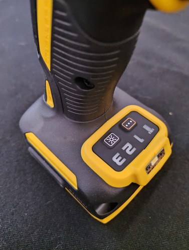 Llave De Impacto Dewalt Dcf900 Inalámbrica 1/2 Color Amarillo