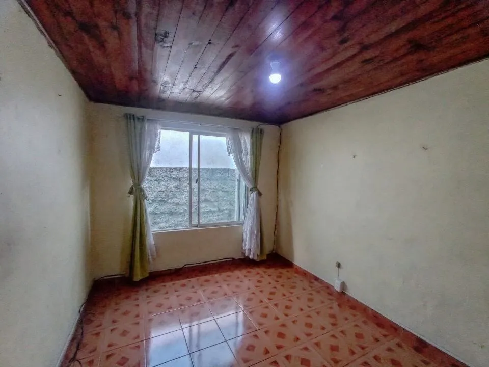Imagen 5 de 16 de Casa En Venta En Peñaflor - Enorme Casa Y Terreno