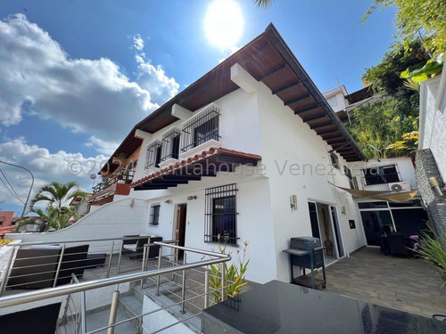 Casa En Venta En Urb. Alto Prado, Caracas. 24-22098 Yf