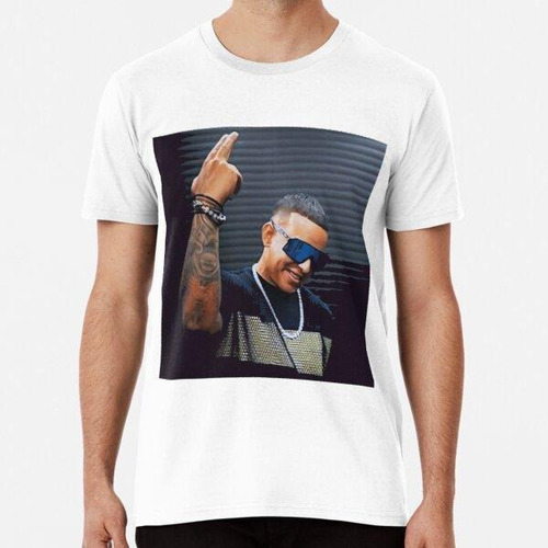 Remera Arte De La Pose De Daddy Yankee Camiseta Clásica Algo