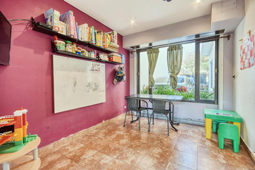 Imagen 17 de 30 de Impecable Casa En Venta Con 4 Dormitorios Mas Dependencia! Jardin Pileta Y Parrilla!