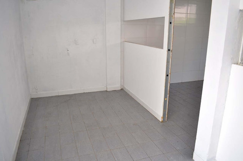 Loja Em Ótima Localização Em Capoeiras - 70617