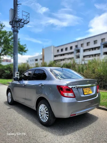 Suzuki Swift 1.2 Dzire At