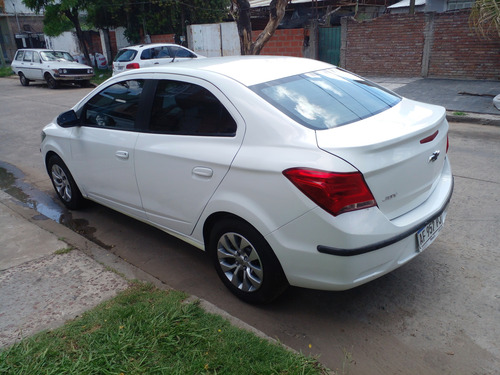 Chevrolet Onix 1.4 joy black plus