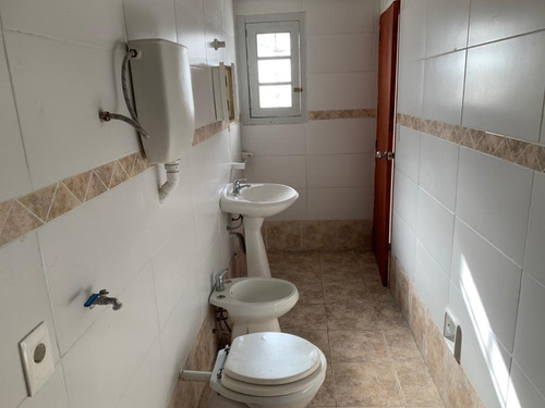 Imagen 5 de 11 de Vendo Edificio Entero 10 Casas Duplex U$s 690000 Buena Renta