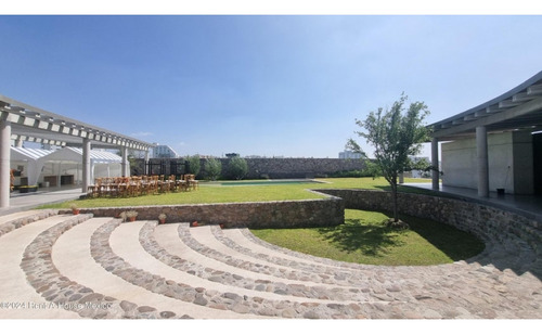 Preventa De Terreno Residencial En Milenio 3 De 243.26 Mts2