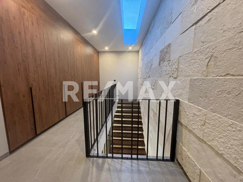Casa En Venta En Condominio El Campanario Norte