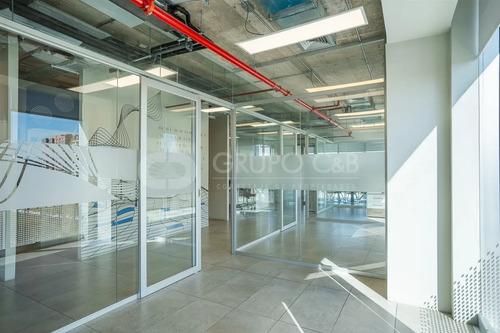 Moderna Oficina 3 Privados 2b Prox L 7 De Metro En Vitacura