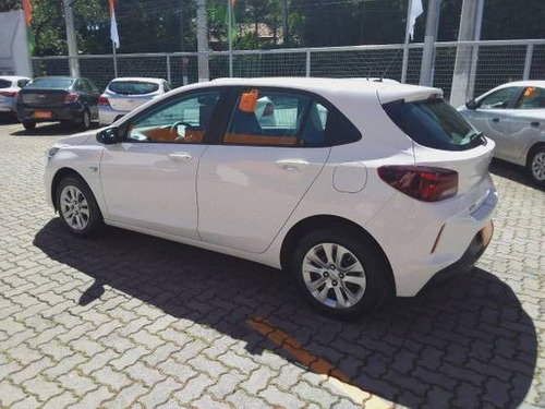 Imagem 6 de 9 de Chevrolet Onix 1.0 Flex Lt Manual
