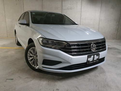 Imagen 3 de 11 de Volkswagen Jetta Confortline