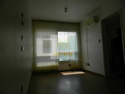 Imagem 9 de 18 de Apartamento Padrão À Venda Em Porto Alegre/rs - 279