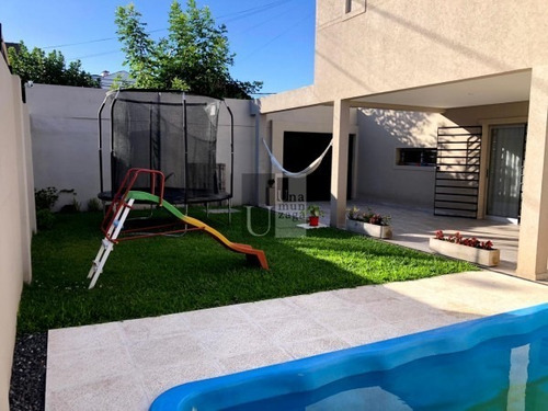 Imagen 13 de 22 de Excelente Casa Moderna En Venta En Barrio Parque