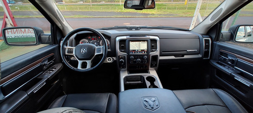 RAM Ram Classic 5.7 Laramie Night Edition Cab. Dupla 4X4 Aut. 4P