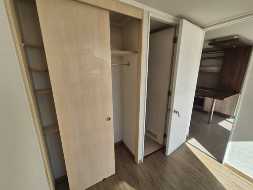 1 Dorm 1 Baño. Santa Elena 1631. A Pasos Metro Ñuble