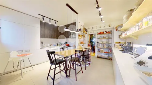 Remodelado 3 Dormitorios, Amplios Espacios, Vitacura/vespuci