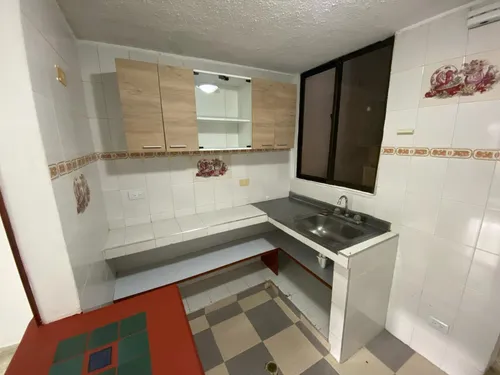 Alquiler De Apartaestudio En El Barrio Capri