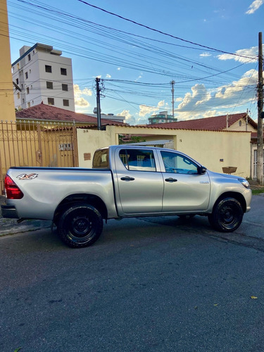 Toyota Hilux 2.8 Std Power Pack Cab. Dupla 4x4 Tdi 4p