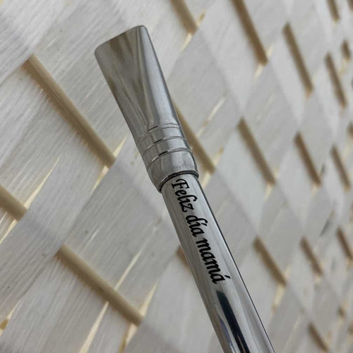 Imagen 4 de 8 de Bombilla De Acero Inoxidable Personalizada - Grabado Láser