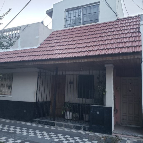 Departamento Tipo Casa En Venta En Lanus Oeste