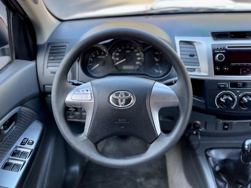 Imagen 10 de 10 de Toyota Hilux (l12) 3.0 C/d 4x2 Tdi Sr 171cv