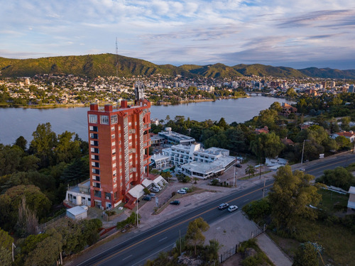 Departamento 2 Dormitorios Con Vista Al Lago En Alquiler Anual