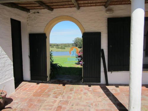 Espectacular Chacra En Jose Ignacio Compuesta Por 4 Casas Alquiler Anual- Ref: 4