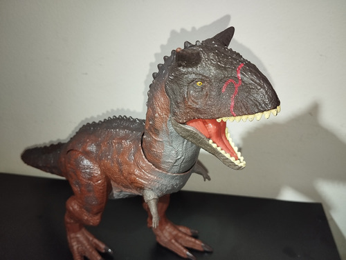 Carnotaurus Toro Camp Cretaceus Jurassic World (Usado)