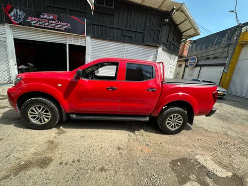 Nissan Doble Cabina + Platón 4x2 Modelo 2022. Único Dueño